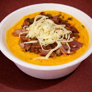 imagem do produto BATATA RECHEADA BACON CALABRESA E CHEDDAR C/ QUEIJO