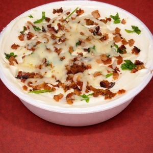 imagem do produto BATATA CALABRESA BACON E CREME CHESSE C/ COM QUEIJO 