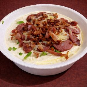 imagem do produto BATATA BACON COM CALABRESA E CATUPIRY C/ QUEIJO 