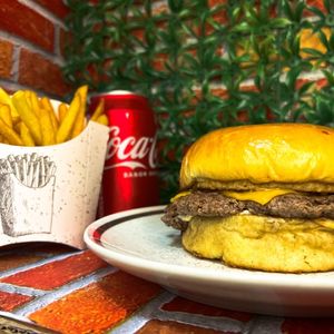 imagem do produto Pop + porção de batata + coca cola 350ml