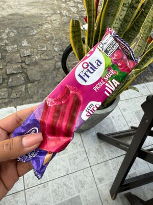 imagem do produto picolé Q fruta uva 