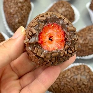 imagem do produto Coxinha brigadeiro com morango 