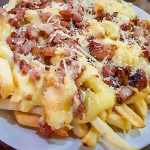 imagem do produto Fritas com Queijo e Bacon - inteira