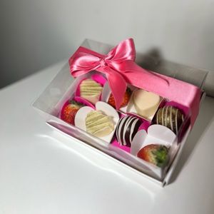imagem do produto Caixa de trufas e morangos