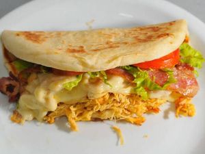 imagem do produto Especial de Frango no Pão árabe