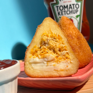 imagem do produto Coxinha 100g - Frango com Requeijão