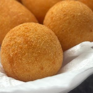 imagem do produto 15 Mini bolinhas de Queijo (18g)