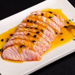 imagem do produto Salmão maçaricado com geleia de maracujá 