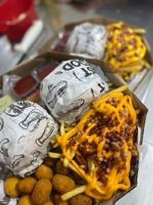 imagem do produto BOX SOLTEIRO + REFRIGERANTE LATA LARANJA350ML