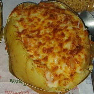 imagem do produto Batata recheada de linguiça blumenau com bacon