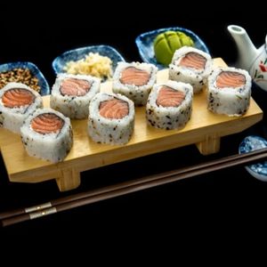 imagem do produto Uramaki de salmão 