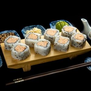 imagem do produto Uramaki de salmão grelhado 