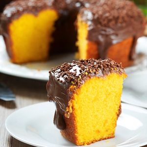 imagem do produto Bolo de cenoura com cobertura
