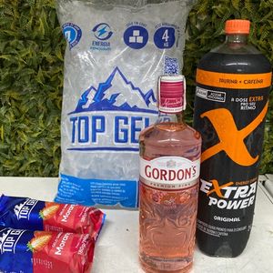 imagem do produto Combo Gin Gordon’s Pink 750ml c/ Energético Extra Power 2L