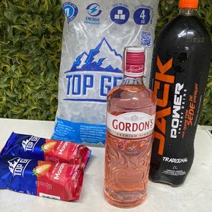 imagem do produto Combo Gin Gordon’s Pink 750ml c/ Energético Jack Power 2L