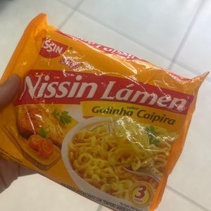 imagem do produto Macarrão instantâneo Nissin Sabor Galinha Caipira 80g