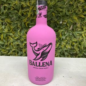imagem do produto Licor Ballena Creme de Morango 750ml