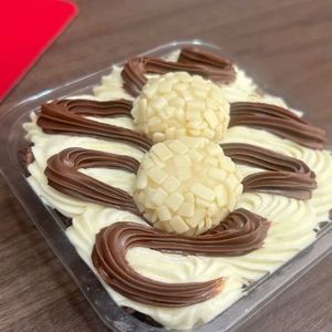 imagem do produto 🍫 FATIA DE NINHO COM NUTELLA E BRIGADEIRO 