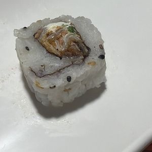imagem do produto Uramaki de pele de salmão grelhada 