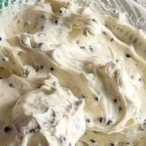 imagem do produto Creme Chocolate branco com cookies