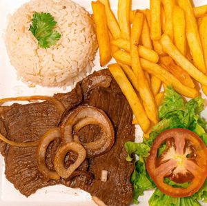 imagem do produto Bife acebolado e batata frita-P