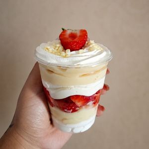 imagem do produto Copo ninho com morango