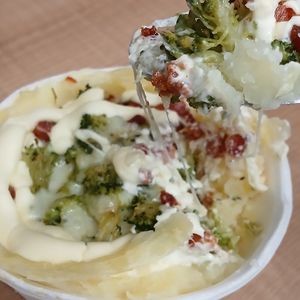 imagem do produto Batata recheada de brocolis, calabresa e bacon 300g 