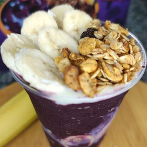 imagem do produto Açaí Tropical Energy (Leite Condensado + Banana + Granola) 400ml