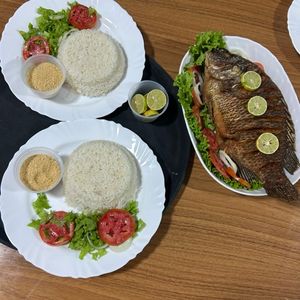 imagem do produto Peixe inteiro frito tamanho família 