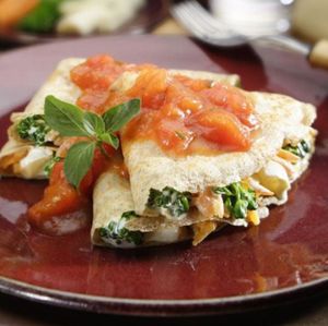imagem do produto Panqueca com legumes fatiados, queijo e ervas