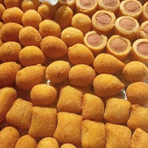 imagem do produto Caixa com 50 Salgadinhos 