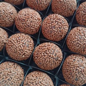imagem do produto 25 Brigadeiros Tradicionais