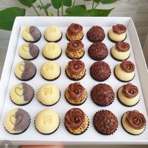 imagem do produto Caixa com 25 Doces Gourmet