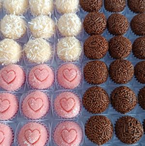 imagem do produto Caixa 100 Doces tradicionais 