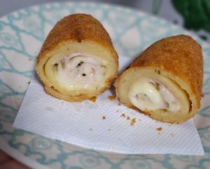 imagem do produto Enroladinho de queijo e presunto 