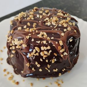 imagem do produto Bolo Ferrero Rocher (Mini Vulcão)