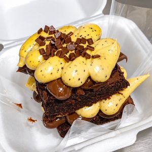 imagem do produto Brownie de Brigadeiro com Maracujá