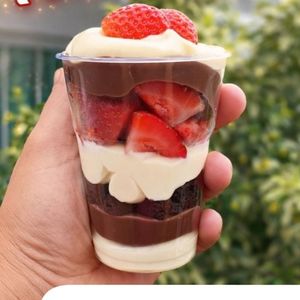imagem do produto Copo da Felicidade De Morango - 250ml 