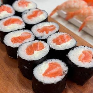 imagem do produto Hossomaki de Salmão Filadélfia (10 peças)