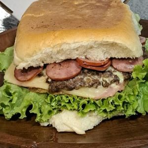 imagem do produto Xis calabresa com hambúrguer