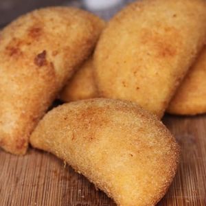 imagem do produto combo 4 risoles