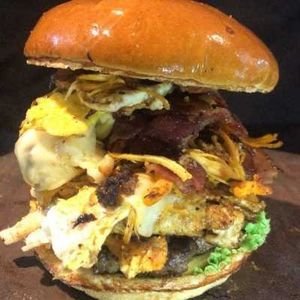 imagem do produto FAMINTU’S BURGER (x-tudo)