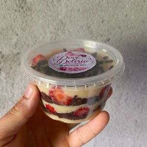 imagem do produto Bolo no pote: Ninho com morango 