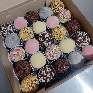 imagem do produto Caixa 25 brigadeiros 
