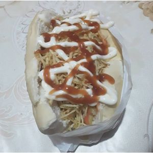 imagem do produto Hot dog especial 01 pão carne salsicha purê vinagrete milho verde batata palha queijo ralado 