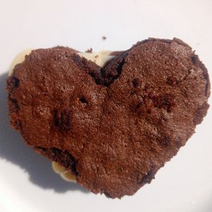 imagem do produto Sanduíche de Brownie sabor Ninho com Nutella 