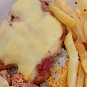 imagem do produto linguica com queijo
