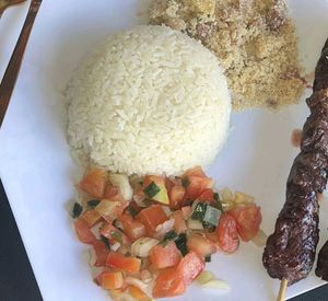 imagem do produto Um espeto + vinagrete + arroz + feijão (Escolher Espeto)