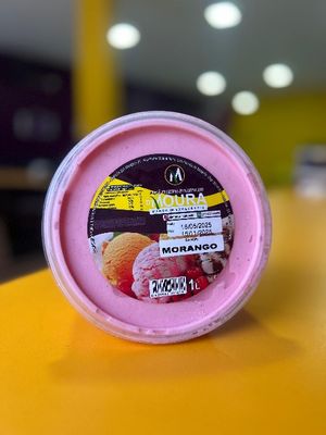 imagem do produto POTE SORVETE DE MORANGO 1L