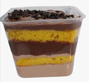 imagem do produto Bolo no Pote - Cenoura c/mousse de chocolate e brigadeiro